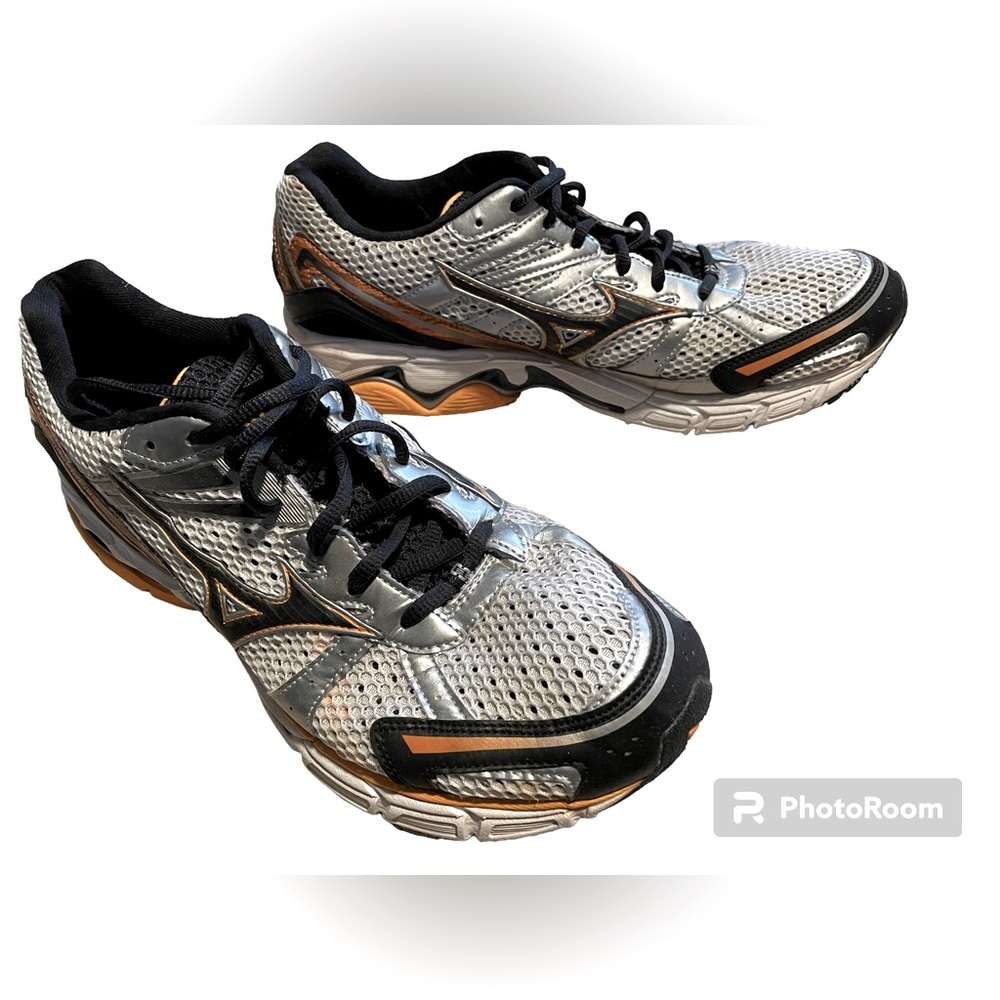 Mizuno Wave Inspire Sneakers size 10.5